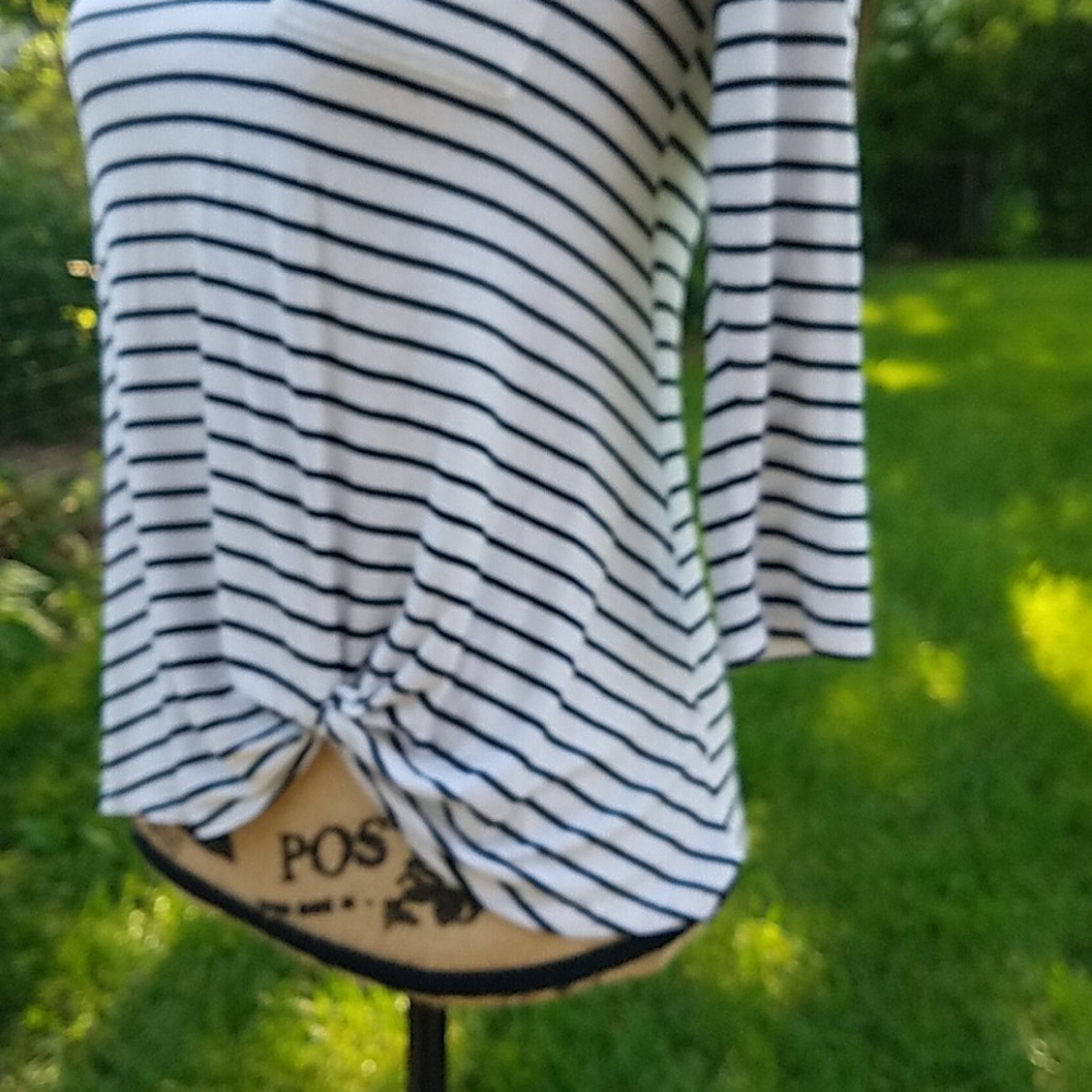 Tee - Picture 2 of 5